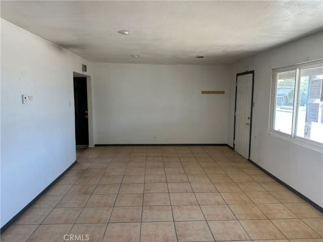 709 Caliente, Barstow, CA 92311