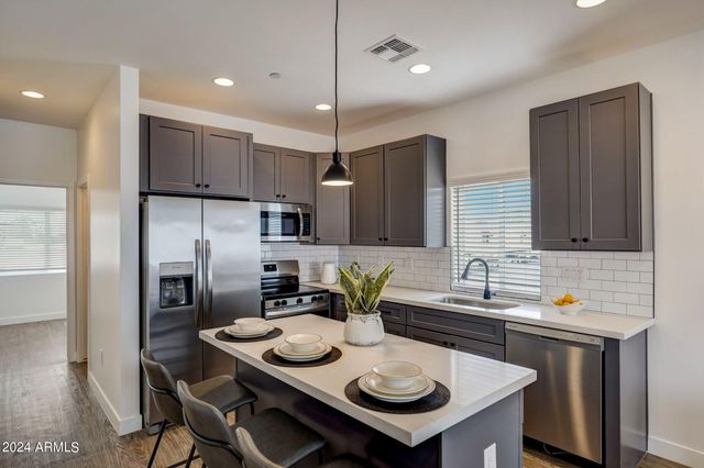 3645 E Earll Drive 18, Phoenix, AZ 85018