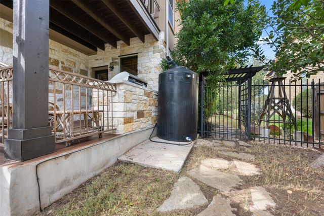 503 S Meadowlark ST A, Lakeway, TX 78734