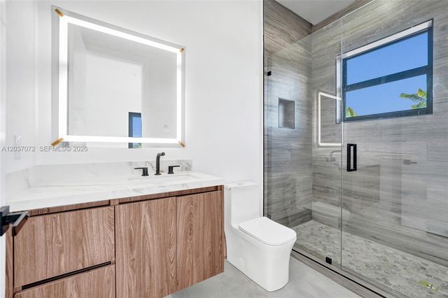 13023 Davie Oaks Drive, Davie, FL 33325