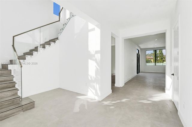 13023 Davie Oaks Drive, Davie, FL 33325