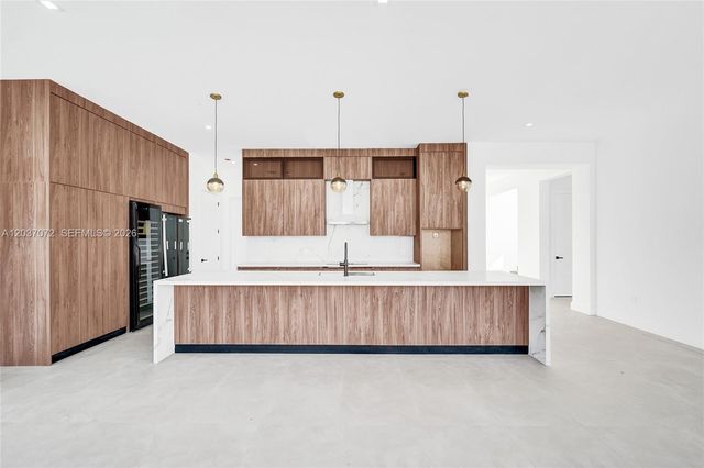 13023 Davie Oaks Drive, Davie, FL 33325