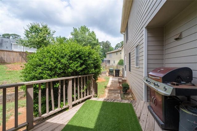 5255 Camden Lake Parkway NW, Acworth, GA 30101