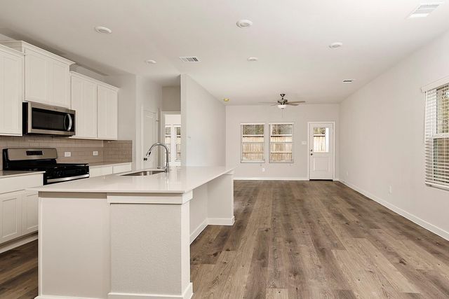 7922 Alset Drive, Magnolia, TX 77354