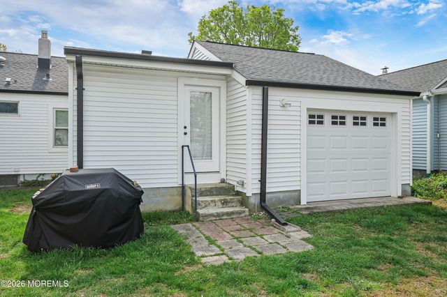 57 Villa Place, Eatontown, NJ 07724
