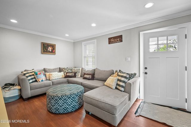 57 Villa Place, Eatontown, NJ 07724
