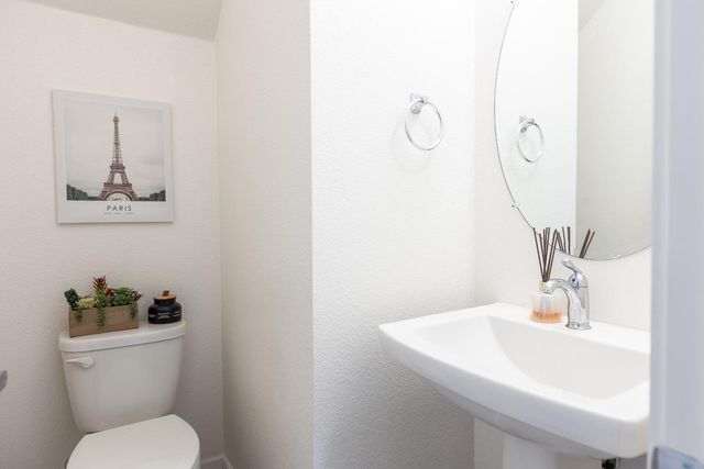 191 Log Pond Ln, Sacramento, CA 95818