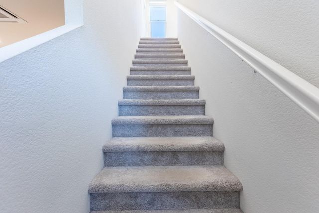 191 Log Pond Ln, Sacramento, CA 95818