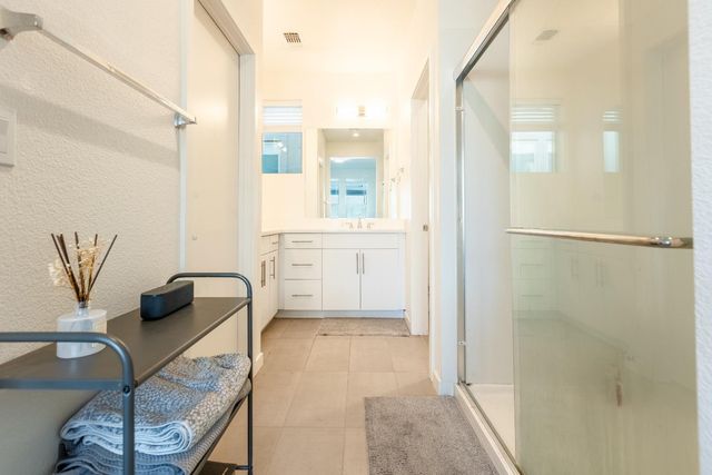 191 Log Pond Ln, Sacramento, CA 95818