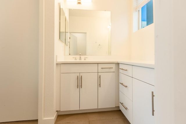 191 Log Pond Ln, Sacramento, CA 95818