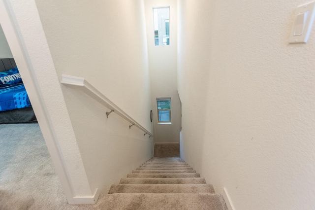 191 Log Pond Ln, Sacramento, CA 95818