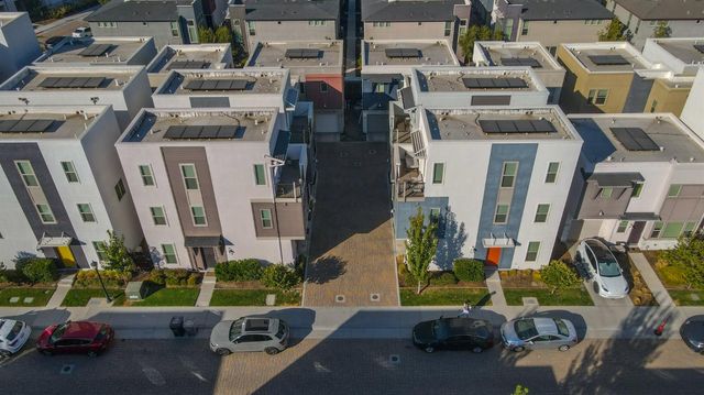 191 Log Pond Ln, Sacramento, CA 95818