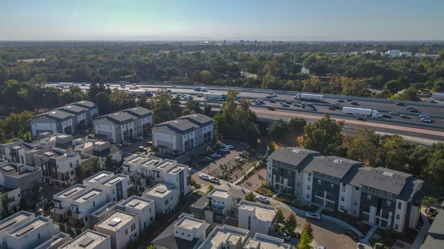 191 Log Pond Ln, Sacramento, CA 95818