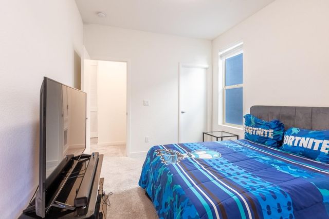 191 Log Pond Ln, Sacramento, CA 95818