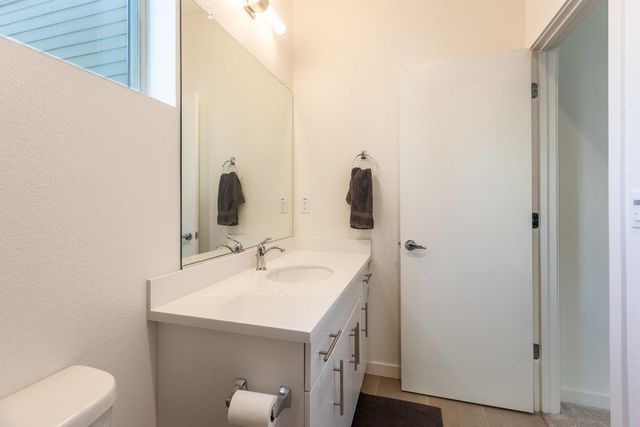 191 Log Pond Ln, Sacramento, CA 95818