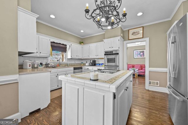 110 Amsterdam Drive SW, Lilburn, GA 30047