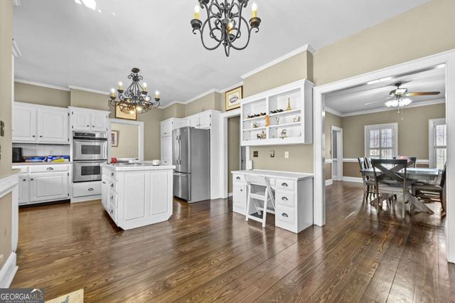 110 Amsterdam Drive SW, Lilburn, GA 30047