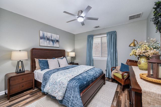 10622 Larch Grove Ct, Helotes, TX 78023