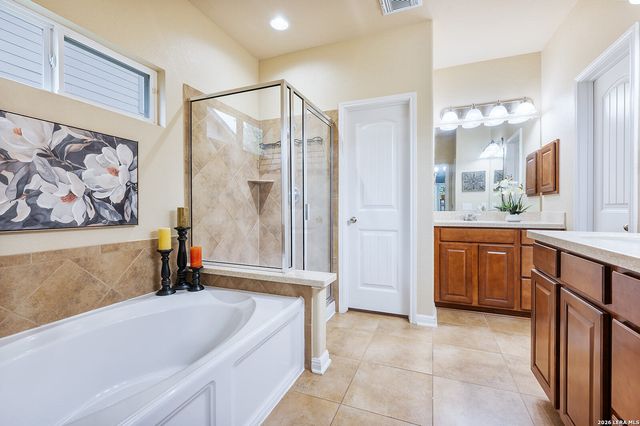 10622 Larch Grove Ct, Helotes, TX 78023