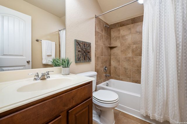 10622 Larch Grove Ct, Helotes, TX 78023