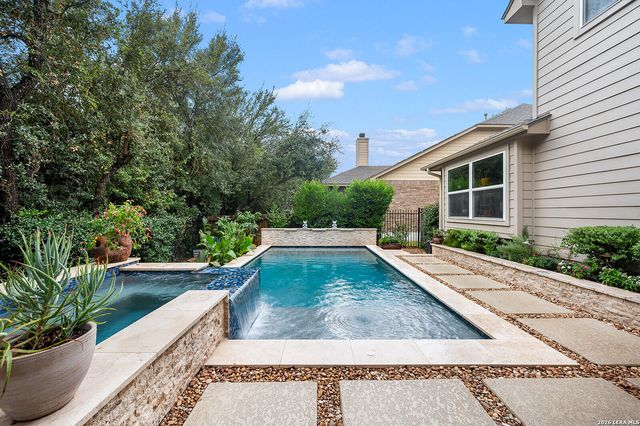10622 Larch Grove Ct, Helotes, TX 78023