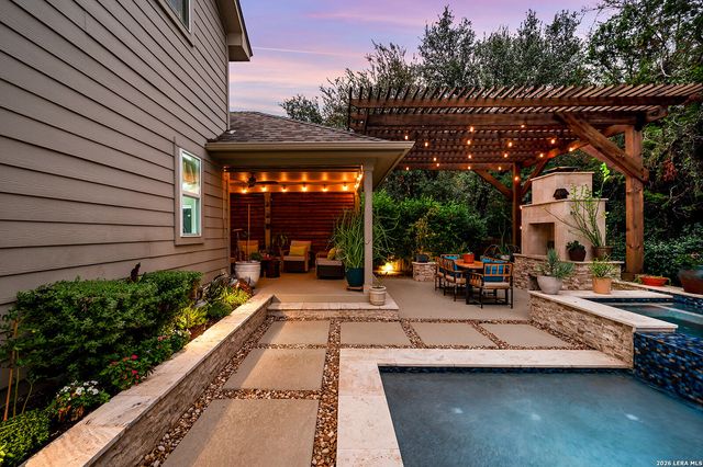 10622 Larch Grove Ct, Helotes, TX 78023