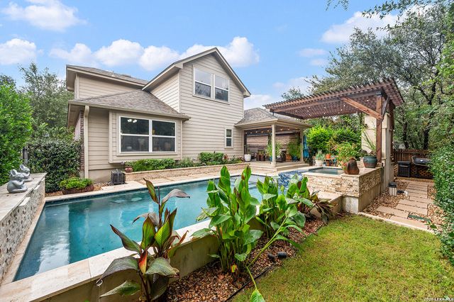 10622 Larch Grove Ct, Helotes, TX 78023