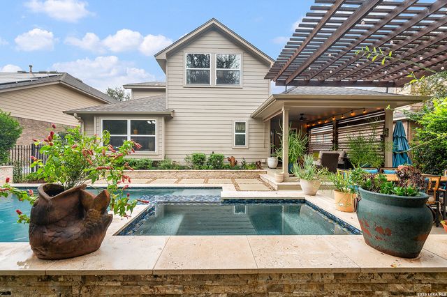 10622 Larch Grove Ct, Helotes, TX 78023