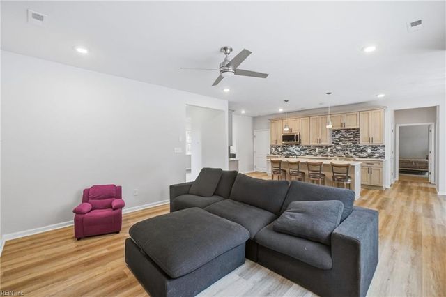 4026 Scotfield DR, Chesapeake, VA 23321