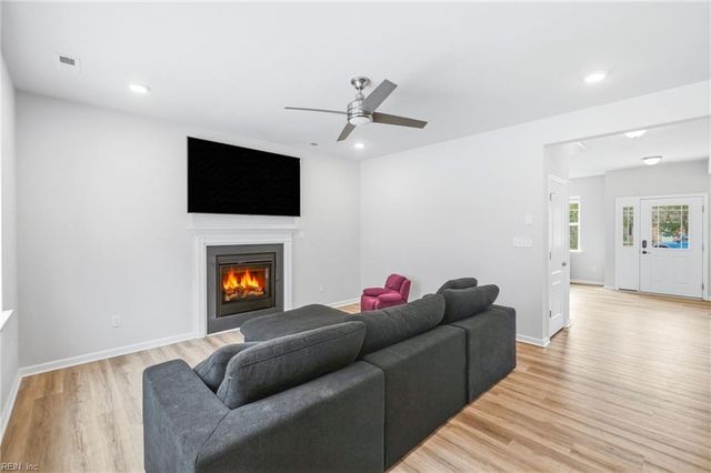4026 Scotfield DR, Chesapeake, VA 23321