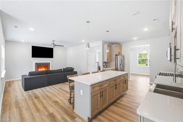 4026 Scotfield DR, Chesapeake, VA 23321