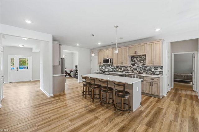4026 Scotfield DR, Chesapeake, VA 23321