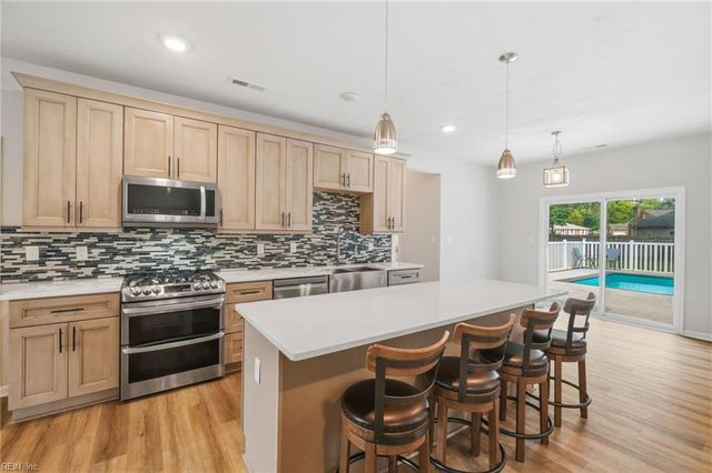 4026 Scotfield DR, Chesapeake, VA 23321