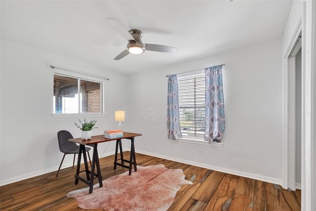 925 Bonita Street, Bayou Vista, TX 77563