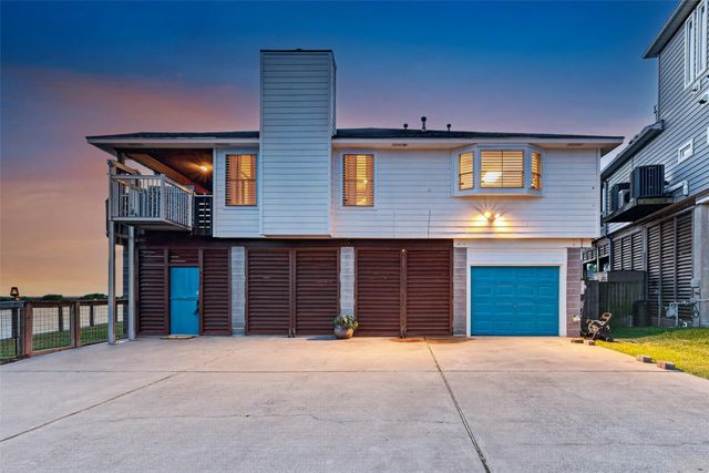 925 Bonita Street, Bayou Vista, TX 77563
