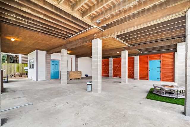 925 Bonita Street, Bayou Vista, TX 77563