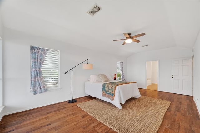 925 Bonita Street, Bayou Vista, TX 77563