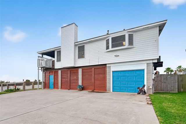 925 Bonita Street, Bayou Vista, TX 77563