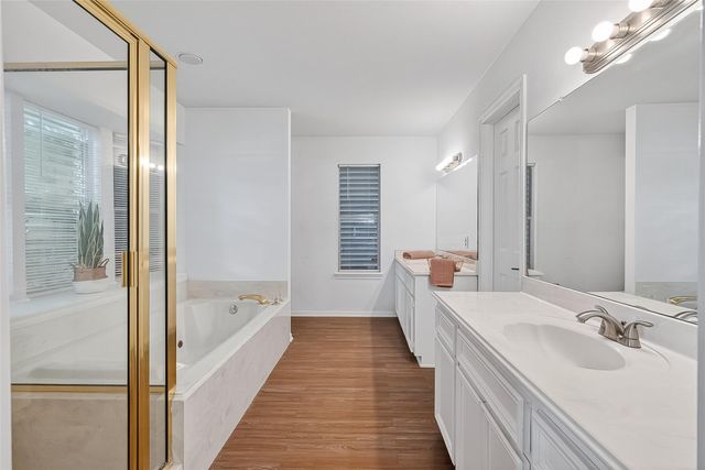 925 Bonita Street, Bayou Vista, TX 77563