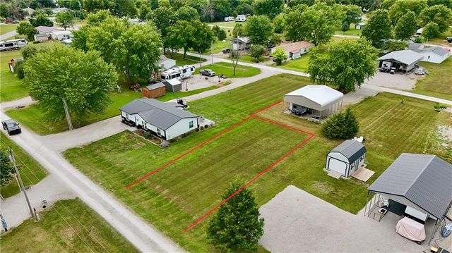 21&26 Buckskin Drive, Linn Valley, KS 66040