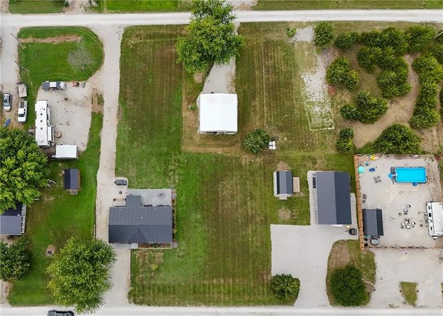 21&26 Buckskin Drive, Linn Valley, KS 66040