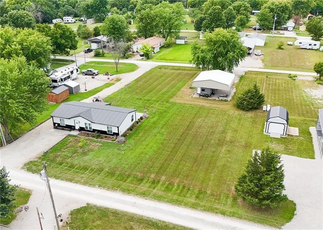21&26 Buckskin Drive, Linn Valley, KS 66040