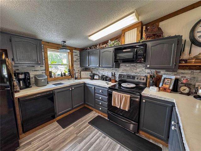 21&26 Buckskin Drive, Linn Valley, KS 66040