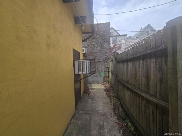 1405 Saint Lawrence Avenue, Bronx, NY 10472