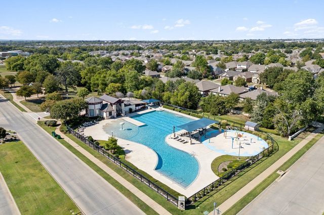 8828 Tumbleweed Drive, Cross Roads, TX 76227