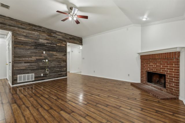 8828 Tumbleweed Drive, Cross Roads, TX 76227
