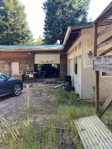 10600 North Fork Dr, Comptche, CA 95427