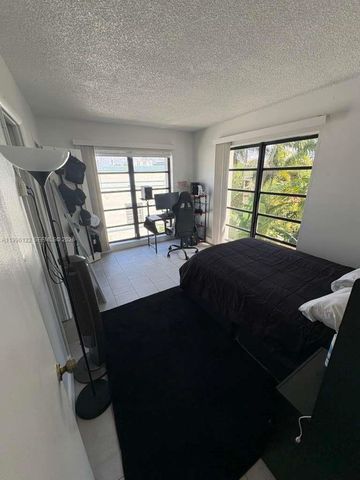 1220 71st St 38, Miami Beach, FL 33141