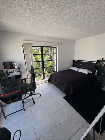 1220 71st St 38, Miami Beach, FL 33141