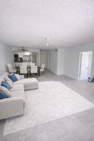 1220 71st St 38, Miami Beach, FL 33141